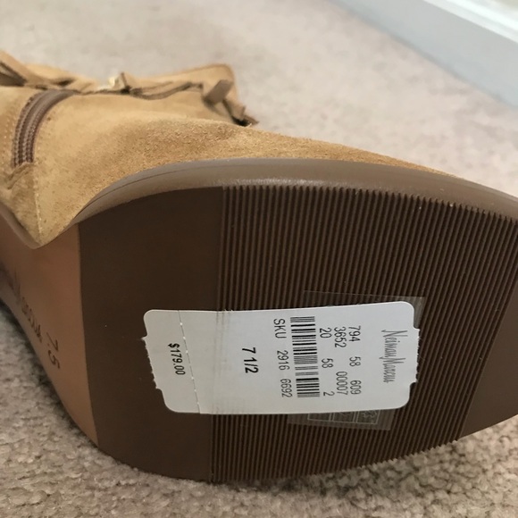 Neiman Marcus Women’s Tan Suede Booties - Picture 5 of 8